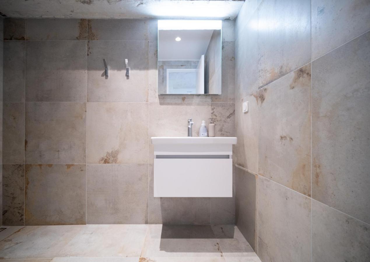 Baltic Accommodation - Urban Studio Apartment Талин Екстериор снимка